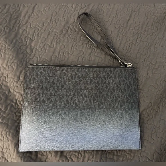 MK large wristlet - Picture 2 of 3